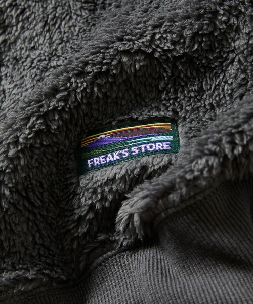 FREAK'S STORE(フリークスストア)の「限定展開 リラックスフィット ラグランスリーブ シャギーフリース プルオーバー(その他トップス・メンズ・ブラック/グレイッシュベージュ/スミクロ/オリーブ・SMALL/LARGE/MEDIUM)」の10枚目の写真