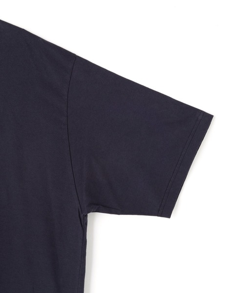 Y(ワイ)の「Y / ORGANIC COTTON JERSEY SHORT SLEEVE T‐SHIRT(Tシャツ/カットソー・メンズ・ネイビー/ホワイト・LARGE)」の11枚目の写真