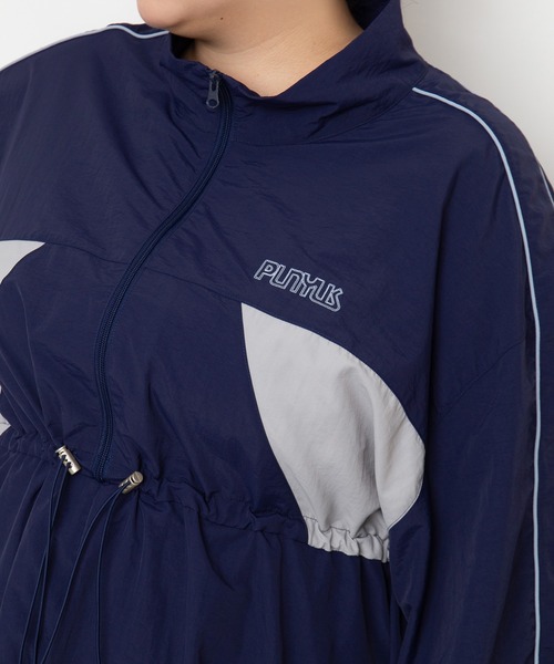 PUNYUS(プニュズ)の「【NEW SIZE】切り替えナイロンワンピース(ワンピース・レディース・カーキ/ネイビー/ブラック・5/3/4/2/1)」の7枚目の写真