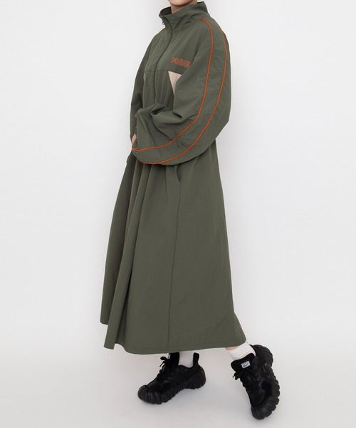 PUNYUS(プニュズ)の「【NEW SIZE】切り替えナイロンワンピース(ワンピース・レディース・カーキ/ネイビー/ブラック・5/3/4/2/1)」の10枚目の写真