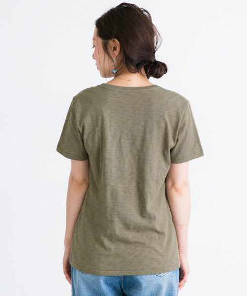 URBAN RESEARCH Sonny Label（アーバンリサーチサニーレーベル）の「Sonny Label スラブ天竺VネックT（Tシャツ/カットソー・レディース・ホワイト/ピンク/ブルー系その他/ブルー/カーキ/ブラック・FREE）」の17枚目の写真