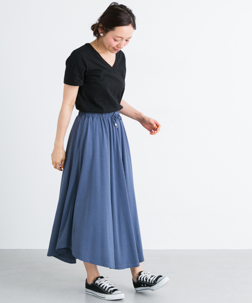 URBAN RESEARCH Sonny Label（アーバンリサーチサニーレーベル）の「Sonny Label スラブ天竺VネックT（Tシャツ/カットソー・レディース・ホワイト/ピンク/ブルー系その他/ブルー/カーキ/ブラック・FREE）」の19枚目の写真