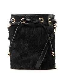 PLAIN CLOTHING | フェイクファー巾着ショルダーバッグ【PLAIN CLOTHING】(ショルダーバッグ)