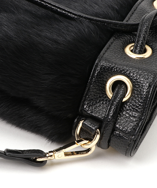 PLAIN CLOTHING(プレーンクロージング)の「ファー巾着ショルダーバッグ【PLAIN CLOTHING】(ショルダーバッグ・レディース・グレー/ブラック/ボルドー・FREE)」の9枚目の写真