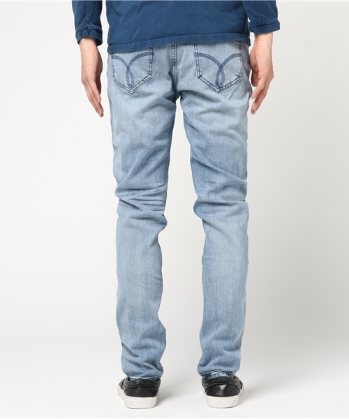 Calvin Klein(カルバン・クライン)の「スカルプテッドテーパードジーンズ(デニムパンツ・メンズ・ブルー・33inch/32inch/31inch/30inch/34inch/29inch)」の10枚目の写真