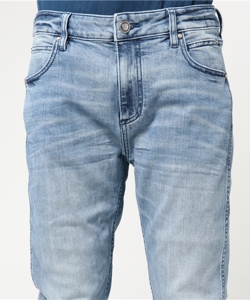 Calvin Klein(カルバン・クライン)の「スカルプテッドテーパードジーンズ(デニムパンツ・メンズ・ブルー・33inch/32inch/31inch/30inch/34inch/29inch)」の4枚目の写真