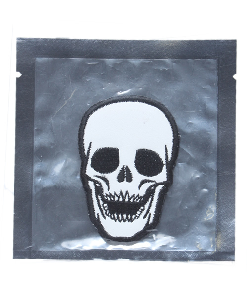 newneu.(ニューニュー)の「▲newneu SKULL(その他小物・メンズ・ホワイト/ゴールド/ライトブルー/その他1・フリー)」の1枚目の写真