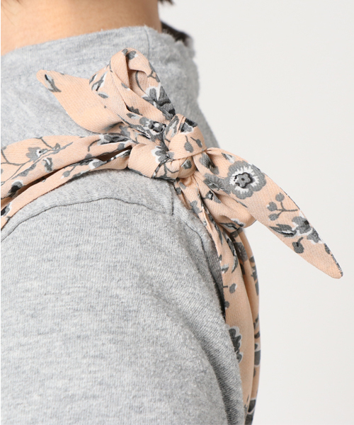 MOUSSY（マウジー）の「SHOULDER TIE FLOWER DRESS（ワンピース・レディース・ベージュ系その他/パープル系その他/ホワイト系その他・1/2）」の8枚目の写真