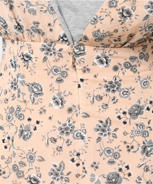 MOUSSY（マウジー）の「SHOULDER TIE FLOWER DRESS（ワンピース・レディース・ベージュ系その他/パープル系その他/ホワイト系その他・1/2）」の9枚目の写真