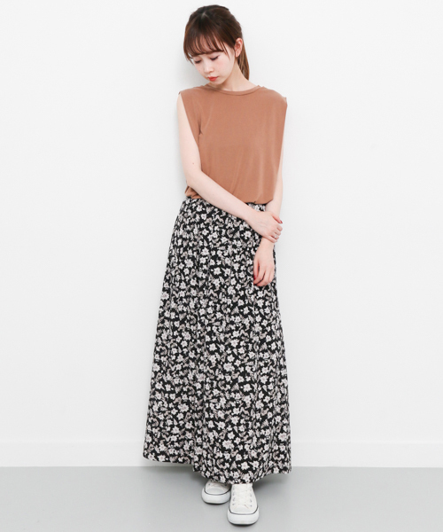 KBF（ケイビーエフ）の「KBF フラワータックワイドパンツ（その他パンツ・レディース・ブラック/ネイビー/オフホワイト・ONE）」の5枚目の写真