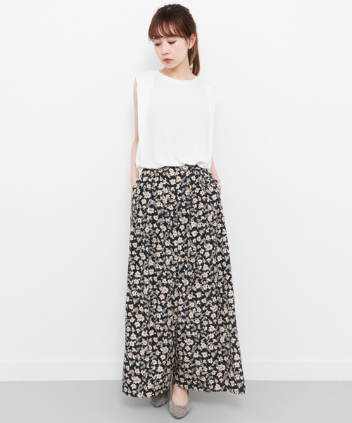 KBF（ケイビーエフ）の「KBF フラワータックワイドパンツ（その他パンツ・レディース・ブラック/ネイビー/オフホワイト・ONE）」の6枚目の写真