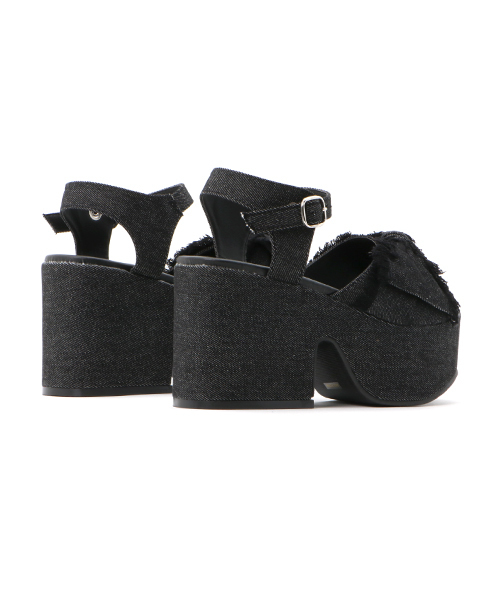 WEGO(ウィゴー)の「WEGO/リボンフリンジサンダル(サンダル・レディース・ブラック/ホワイト・MEDIUM/LARGE)」の5枚目の写真