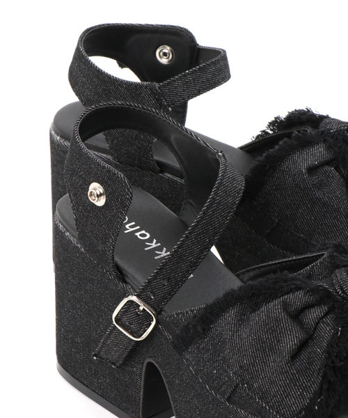 WEGO(ウィゴー)の「WEGO/リボンフリンジサンダル(サンダル・レディース・ブラック/ホワイト・MEDIUM/LARGE)」の7枚目の写真