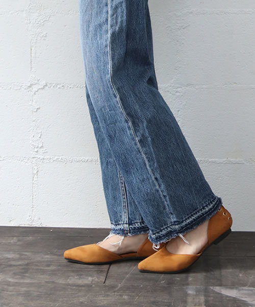 SESTO（セスト）の「かかとレースアップシューズ（パンプス・レディース・ブラック/グレイッシュベージュ/ネイビー/パープル/ダークブラウン/グリーン/レッド/マスタード/グレー・24.5cm/24.0cm/22.5cm/25.0cm/23.5cm/23.0cm/22.0cm）」の8枚目の写真