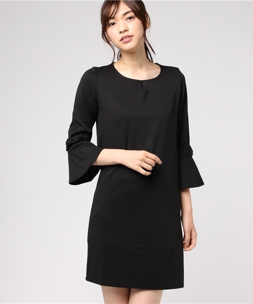 GeeRA（ジーラ）の「ポンチ素材リボンデザインスリーブワンピース（ワンピース・レディース・ブラック/ボルドー/ブルー系その他/ストライプ・SMALL/MEDIUM/LARGE/X-LARGE）」の2枚目の写真