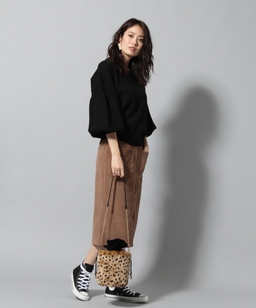 Andemiu（アンデミュウ）の「ソデボリュームボートネックプルオーバー773131（ニット/セーター・レディース・アイボリー/レッド/ブラック・FREE）」の4枚目の写真