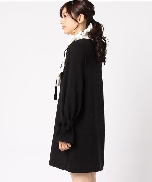 PUNYUS（プニュズ）の「リボン付きフリルニットワンピース（ワンピース・レディース・ブラック/レッド/イエロー・1/2/4/3）」の11枚目の写真