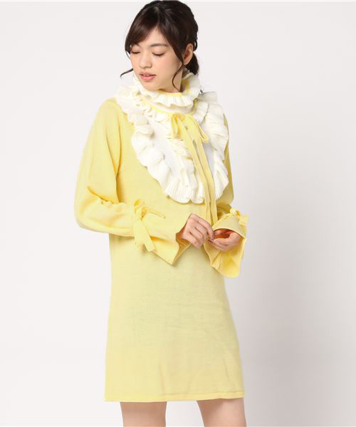 PUNYUS（プニュズ）の「リボン付きフリルニットワンピース（ワンピース・レディース・ブラック/レッド/イエロー・1/2/4/3）」の8枚目の写真