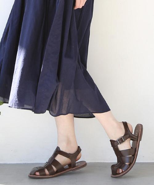 coen（コーエン）の「グルカメッシュ編みベルトサンダル（サンダル・レディース・ブラウン/ブラック・MEDIUM/LARGE/SMALL）」の2枚目の写真