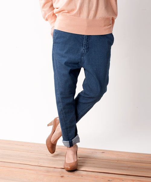 NANO universe（ナノユニバース）の「FF/サルエルテーパードデニム（デニムパンツ・レディース・ブルー/インディゴブルー・34/36）」の5枚目の写真