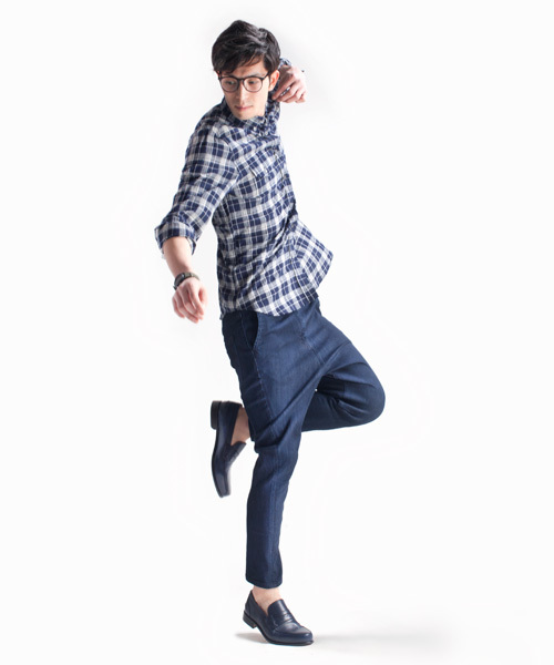 NANO universe（ナノユニバース）の「FF/サルエルテーパードデニム（デニムパンツ・レディース・ブルー/インディゴブルー・34/36）」の6枚目の写真