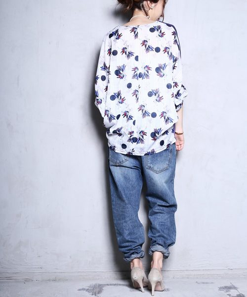 antiqua(アンティカ)の「柄ドルマントップス(Tシャツ/カットソー・レディース・バイオレット・FREE)」の4枚目の写真