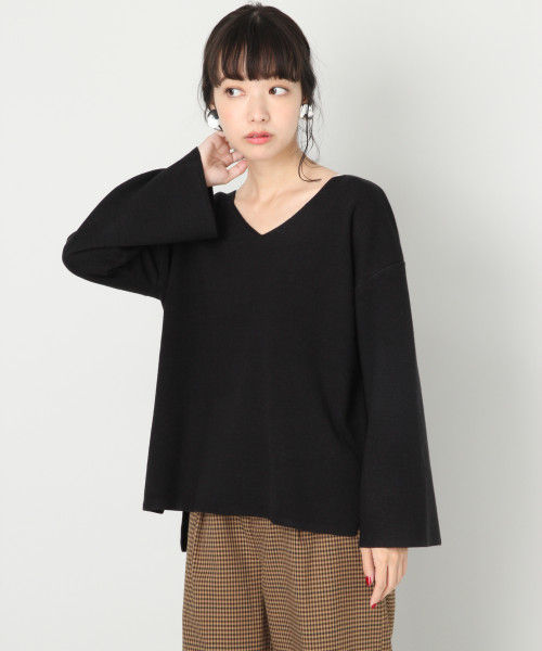 LOWRYS FARM（ローリーズファーム）の「ミラノリブＶネックプルオーバー　805086（ニット/セーター・レディース・ブラック/ベージュ/ブラウン/オフホワイト/ホワイト×ブラック・MEDIUM/LARGE）」の3枚目の写真