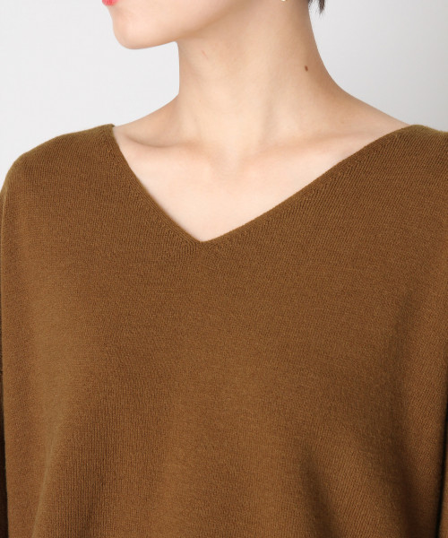 LOWRYS FARM（ローリーズファーム）の「ミラノリブＶネックプルオーバー　805086（ニット/セーター・レディース・ブラック/ベージュ/ブラウン/オフホワイト/ホワイト×ブラック・MEDIUM/LARGE）」の11枚目の写真