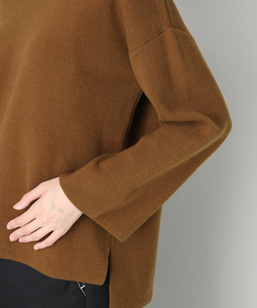 LOWRYS FARM（ローリーズファーム）の「ミラノリブＶネックプルオーバー　805086（ニット/セーター・レディース・ブラック/ベージュ/ブラウン/オフホワイト/ホワイト×ブラック・MEDIUM/LARGE）」の12枚目の写真