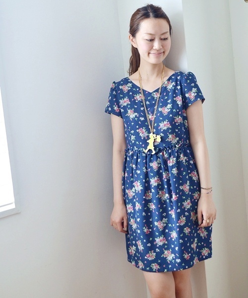 Khaju（カージュ）の「Khaju:フラワーミニフリルワンピース（ワンピース・レディース・ブラック/ネイビー・ONE SIZE）」の2枚目の写真