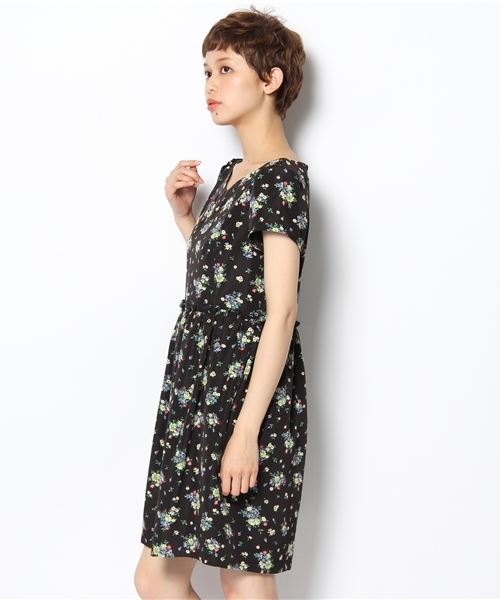 Khaju（カージュ）の「Khaju:フラワーミニフリルワンピース（ワンピース・レディース・ブラック/ネイビー・ONE SIZE）」の4枚目の写真