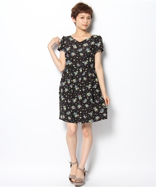 Khaju（カージュ）の「Khaju:フラワーミニフリルワンピース（ワンピース・レディース・ブラック/ネイビー・ONE SIZE）」の6枚目の写真