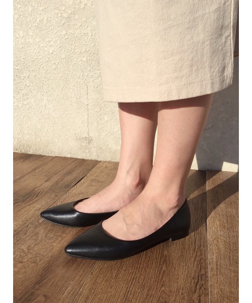 CLEA(クレア)の「【1cmヒール】デイリーポインテッドフラットパンプス(パンプス・レディース・ブラック/ベージュ/ブラック系その他/グレー/キャメル/ワイン・23.0cm/25.0cm/23.5cm/24.5cm/24.0cm/22.5cm)」の17枚目の写真
