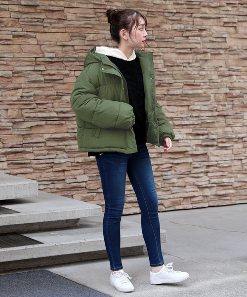 Doula Doula(ドゥーラドゥーラ)の「フード フェイクダウン(ダウンジャケット/コート・レディース・ブラック/オフホワイト/モカ/ライトカーキ・FREE)」の13枚目の写真