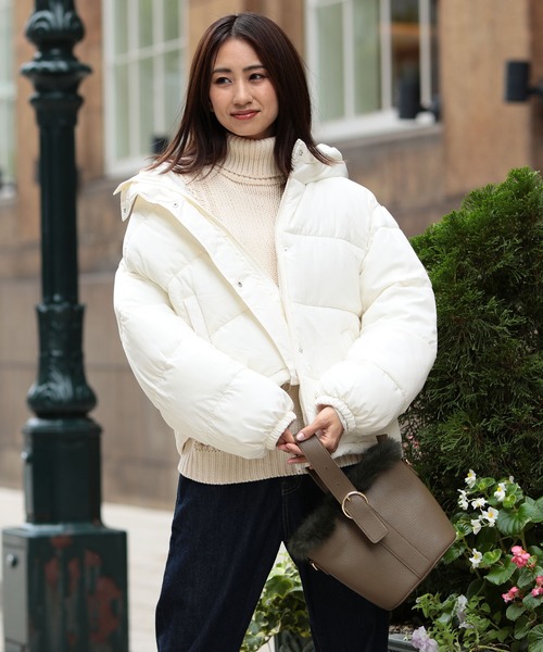 Doula Doula(ドゥーラドゥーラ)の「フード フェイクダウン(ダウンジャケット/コート・レディース・ブラック/オフホワイト/モカ/ライトカーキ・FREE)」の20枚目の写真