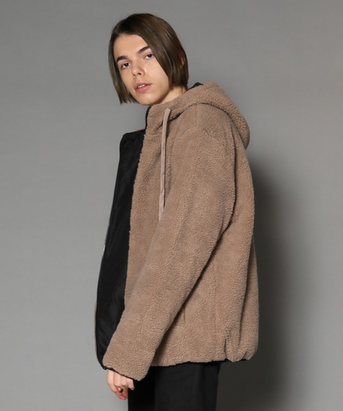 THE HITSS(ヒッツ)の「【THE HITSS】シープボア キルティング リバーシブル フーデッドブルゾン(ブルゾン)」|ベージュ