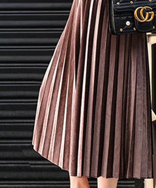 ABITOKYO（アビトーキョー）の「ベロアプリーツスカート（スカート・レディース・ブラック/グレー/カーキ/ブルー/ピンクベージュ・FREE）」の14枚目の写真