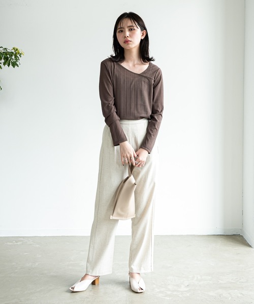 Aunt Marie's（アントマリーズ）の「AUNT MARIE’S　シアーリブアシメトップス（Tシャツ/カットソー・レディース・ナチュラル/チャコールグレー/ブラウン・FREE）」の4枚目の写真