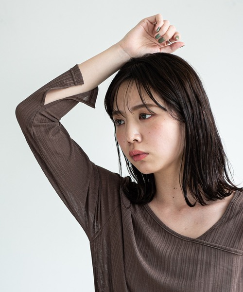 Aunt Marie's（アントマリーズ）の「AUNT MARIE’S　シアーリブアシメトップス（Tシャツ/カットソー・レディース・ナチュラル/チャコールグレー/ブラウン・FREE）」の13枚目の写真