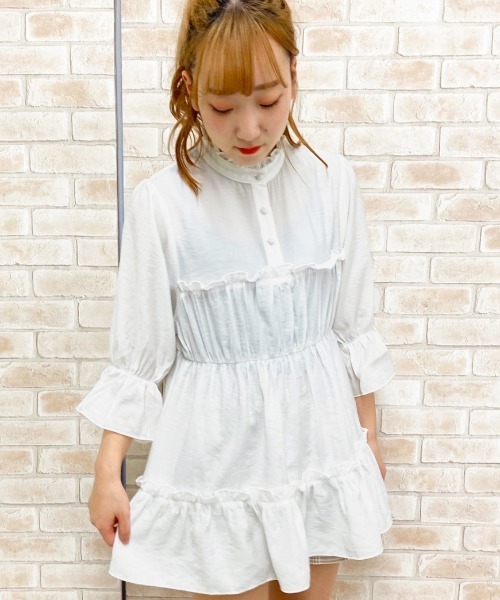 apres jour（アプレジュール）の「フリルハイネックチュニック【ZOZOTOWN限定アイテム】（シャツ/ブラウス・レディース・ライトブルー/ベージュ/オフホワイト・フリー）」の2枚目の写真