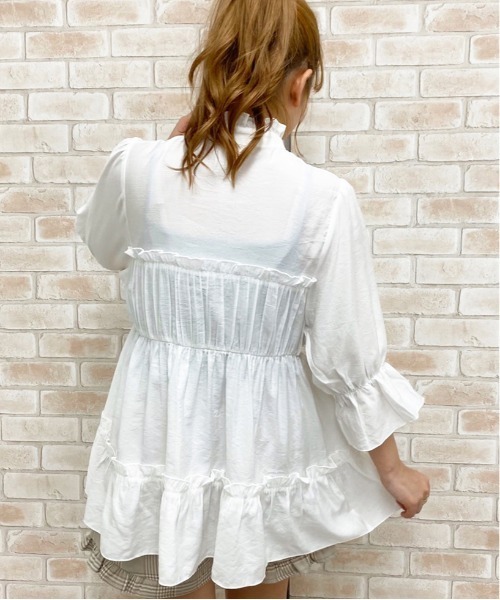 apres jour（アプレジュール）の「フリルハイネックチュニック【ZOZOTOWN限定アイテム】（シャツ/ブラウス・レディース・ライトブルー/ベージュ/オフホワイト・フリー）」の7枚目の写真