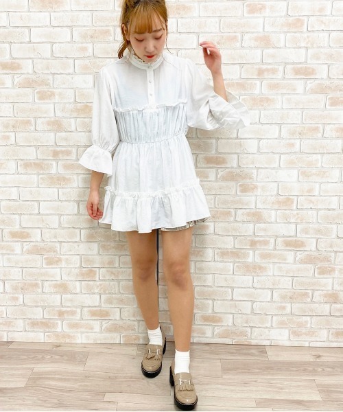 apres jour（アプレジュール）の「フリルハイネックチュニック【ZOZOTOWN限定アイテム】（シャツ/ブラウス・レディース・ライトブルー/ベージュ/オフホワイト・フリー）」の8枚目の写真