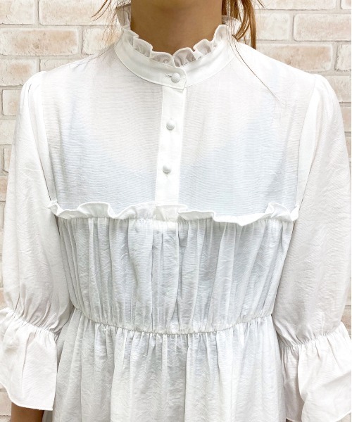 apres jour（アプレジュール）の「フリルハイネックチュニック【ZOZOTOWN限定アイテム】（シャツ/ブラウス・レディース・ライトブルー/ベージュ/オフホワイト・フリー）」の9枚目の写真