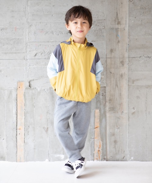 RAGMART（ラグマート）の「ウィンドブレーカー（ナイロンジャケット・キッズ・ブルー/イエロー・120cm/130cm/100cm/110cm）」の5枚目の写真