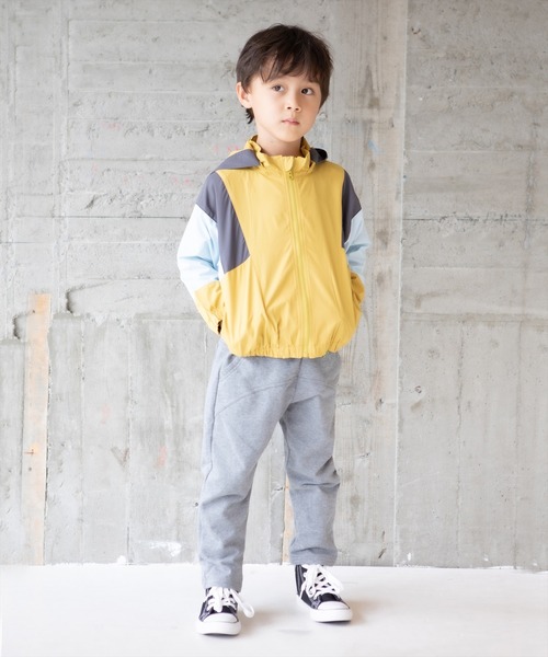 RAGMART（ラグマート）の「ウィンドブレーカー（ナイロンジャケット・キッズ・ブルー/イエロー・120cm/130cm/100cm/110cm）」の4枚目の写真