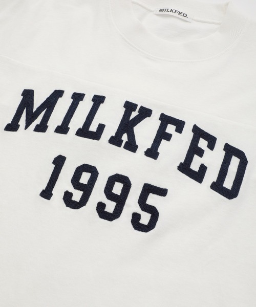 MILKFED.（ミルクフェド）の「CHAIN EMBROID FOOTBALL TEE（Tシャツ/カットソー・レディース・ベージュ/ネイビー/アッシュ・ONE SIZE）」の7枚目の写真
