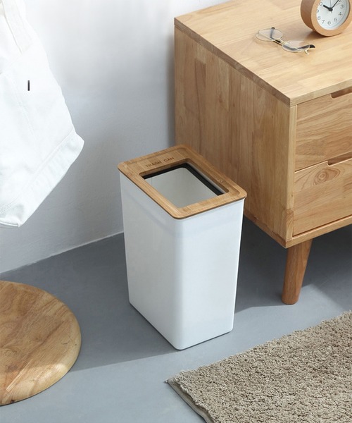 aimoha(アイモハ)の「ゴミ袋がすっきり収まるゴミ箱(ダストボックス・メンズ・ホワイト・LARGE)」の4枚目の写真