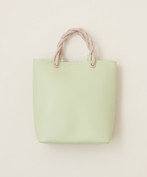 natural couture(ナチュラルクチュール)の「ねじりハンドルA4トート(トートバッグ・レディース・ブラック/ライトベージュ/ミント/ラベンダー・FREE)」の1枚目の写真