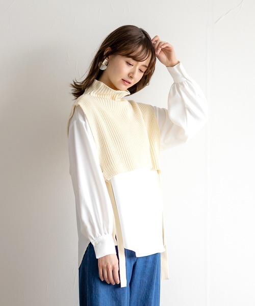 White Collection（ホワイトコレクション）の「【2021SS新作】春ニットベスト＆ボリュームスリーブブラウス/レイヤード2SET（ベスト・レディース・ベージュ/ブラック/カーキ/アイボリー・M）」の2枚目の写真