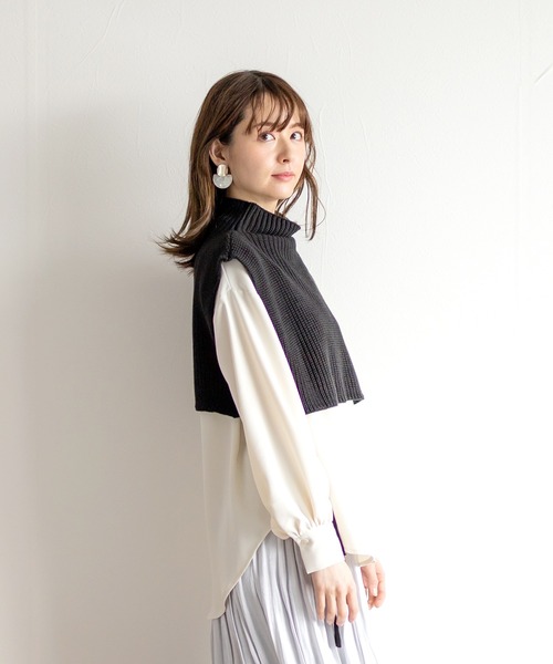 White Collection（ホワイトコレクション）の「【2021SS新作】春ニットベスト＆ボリュームスリーブブラウス/レイヤード2SET（ベスト・レディース・ベージュ/ブラック/カーキ/アイボリー・M）」の3枚目の写真